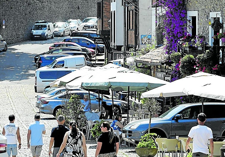 Ingresos «récord» en Santillana con la gestión directa de sus aparcamientos